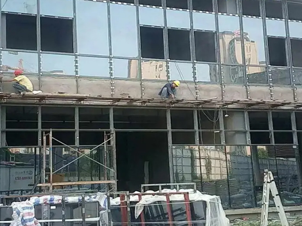 甘肃钢化玻璃厂家
